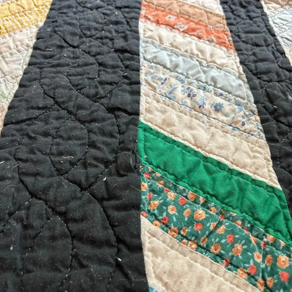 Vintage Quilt Patchwork Chevron Zig Zag Pattern 75x87” Hand Made Cotton Cutter